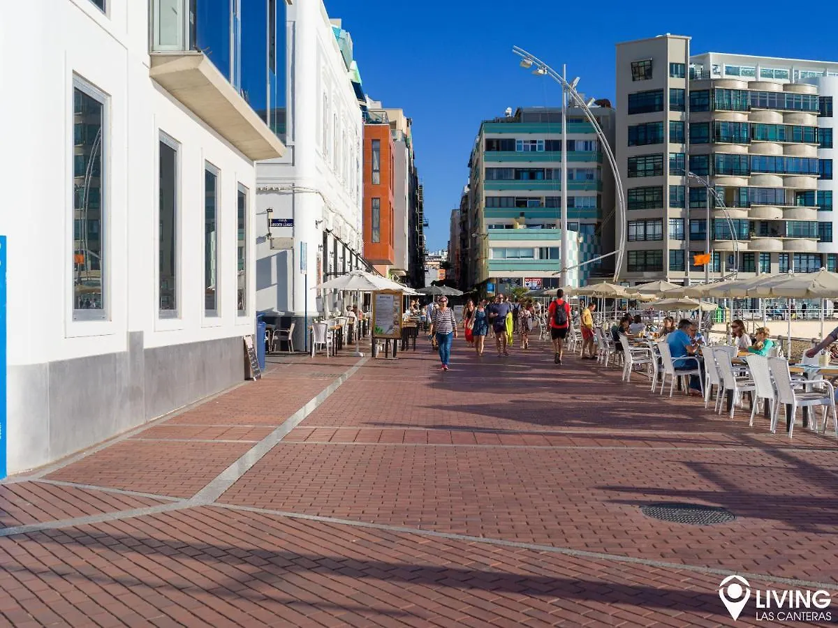 Apartment 2 Mins From Beach - Workstations - Parking - Bikes Las Palmas de Gran Canaria Spain